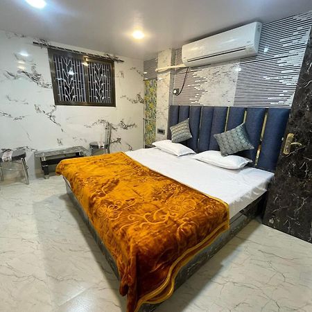 Kashi Dham Home Stay Varanasi Exteriör bild